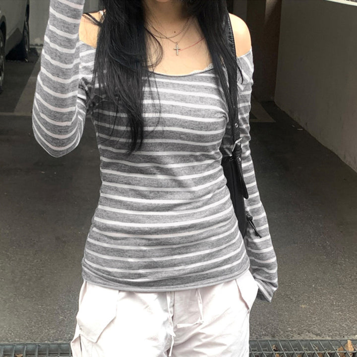 Damen nan schulterfreies gestreiftes Langarmshirt mit weitem U-Boot-Ausschnitt und figurbetonter Taillierung Echo Archiv