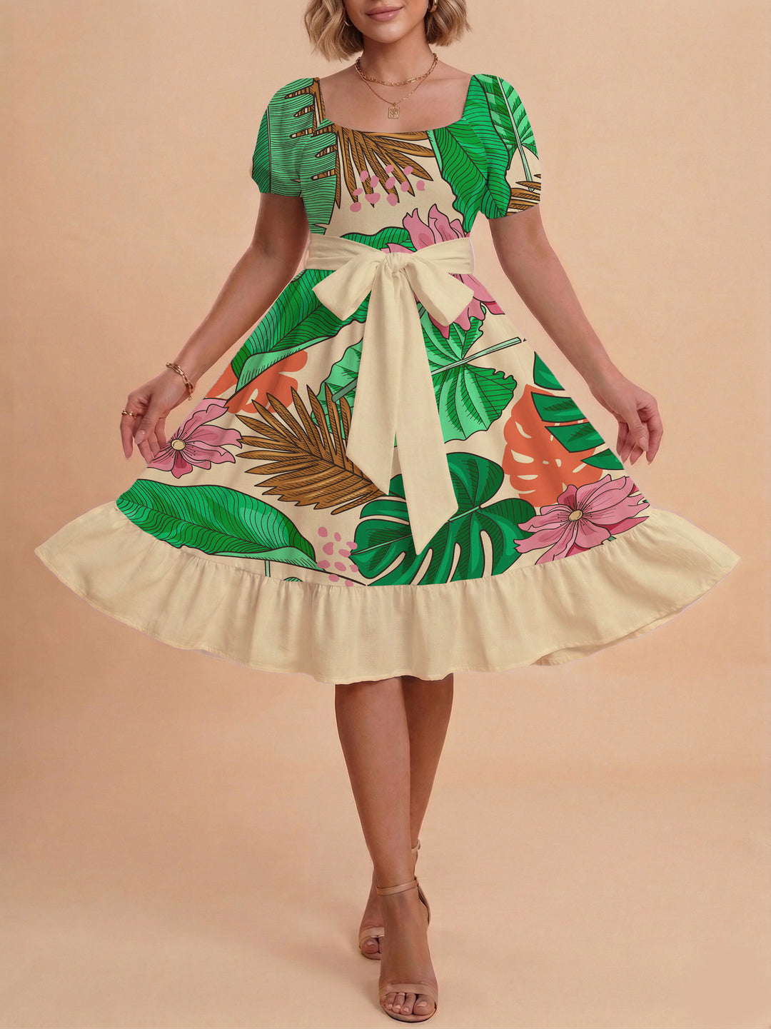 Damen Kleid mit tailliertem Schnitt und verspieltem Blumenmuster Echo Archiv