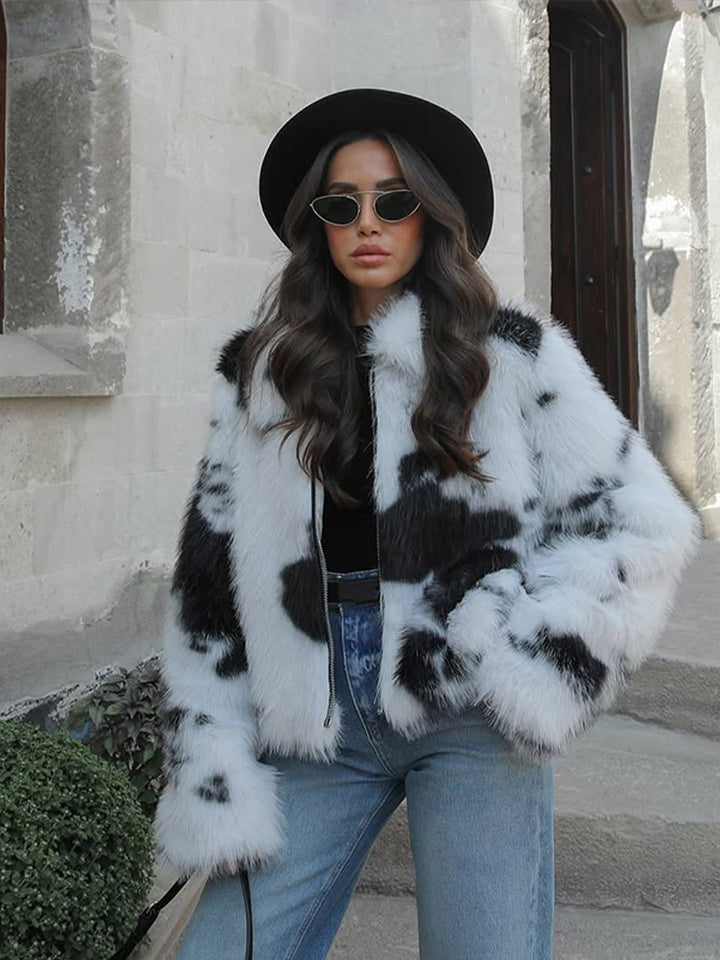Damen Kurz geschnittener Faux‑Fur‑Bomber mit Fleckenmuster Echoarchiv
