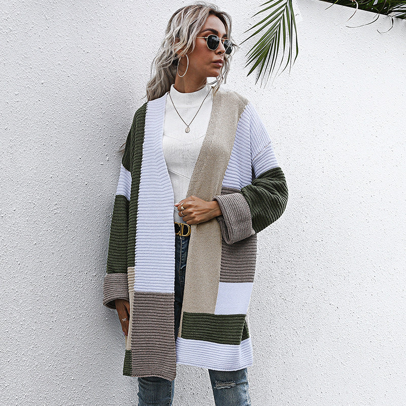 Damen Oversize Strickcardigan mit Colorblock‑Patchwork und offener Front Echoarchiv