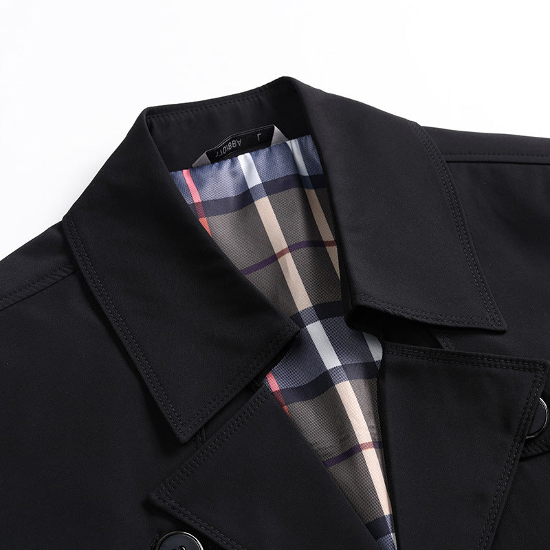 Herren Eleganter Slim-Fit Trenchcoat mit klassischer Knopfleiste und verstellbaren Manschetten Echoarchiv