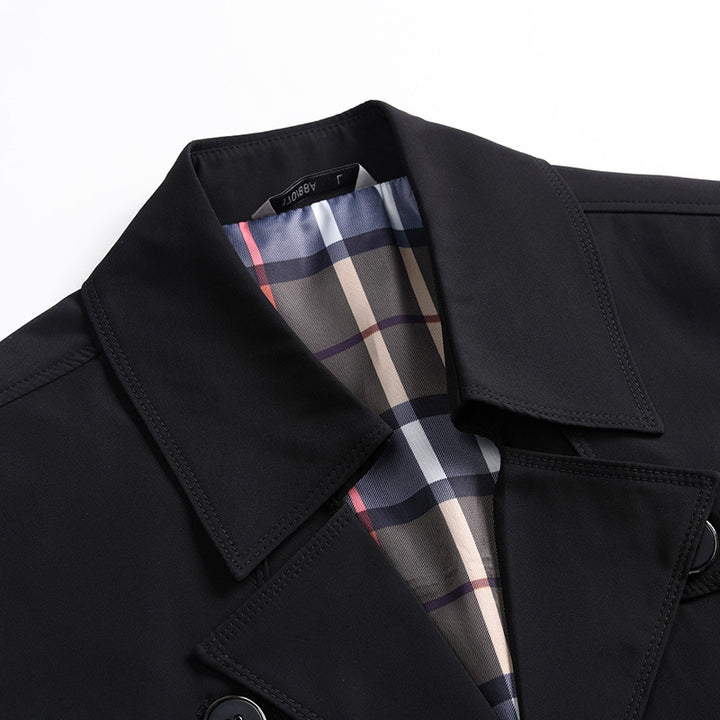 Herren Eleganter Slim-Fit Trenchcoat mit klassischer Knopfleiste und verstellbaren Manschetten Echoarchiv