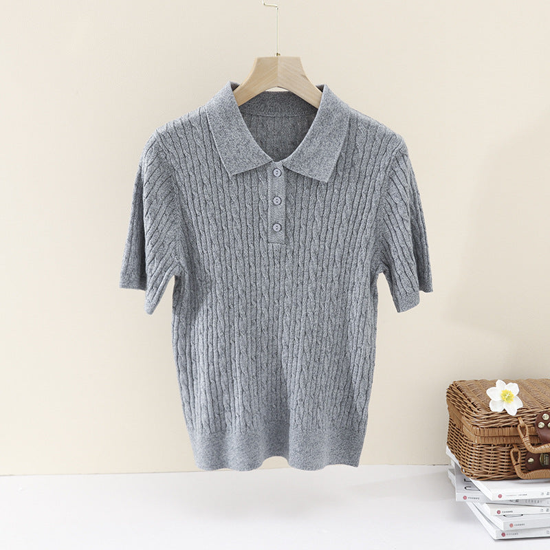 Damen Kurzärmeliges Strick-Poloshirt mit Zopfmuster und Knopfleiste Echo Archiv