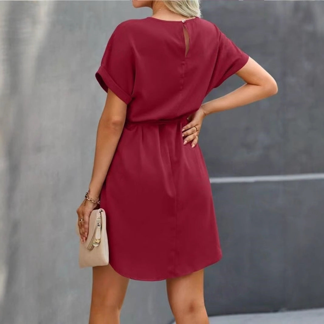 Damen Kurzarm Kleid mit Taillengürtel und lässigem Schnitt Echo Archiv
