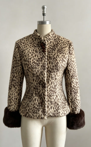 Damen Taillierte Kurzjacke mit Leopardenmuster und Kunstpelzmanschetten Echo Archiv