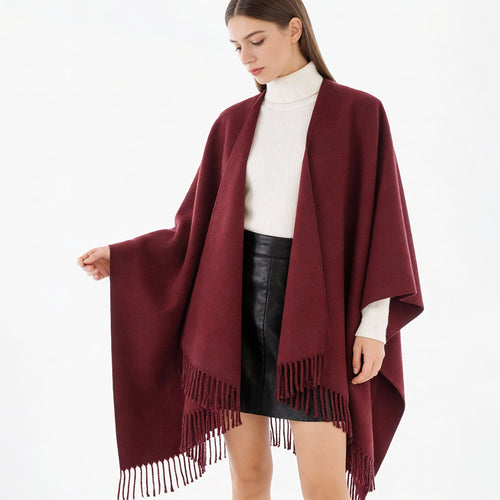 Damen Minimalistischer Wickel‑Capeponcho aus Wollmix mit V‑Ausschnitt und zartem Fransensaum – Avérine
