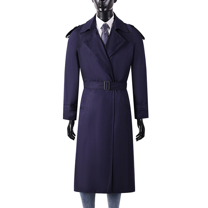 Herren eleganter knie- bis wadenlanger Trenchcoat mit verdeckter Knopfleiste und Schulterklappen Echoarchiv