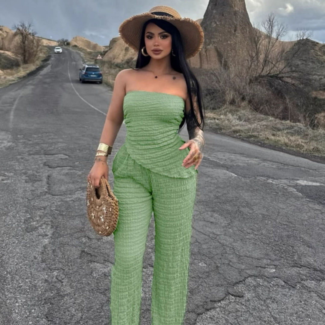 Damen eleganter Jumpsuit mit schulterfreiem Design und asymmetrischem Saum Echo Archiv