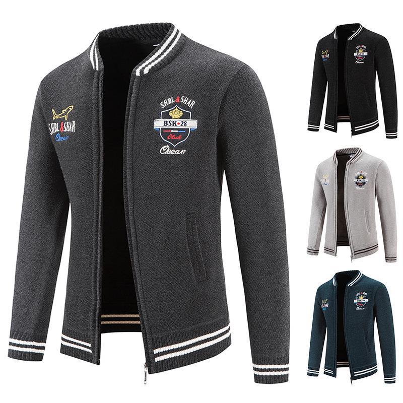 Herren sportliche Strickjacke mit Stehkragen und abwechslungsreicher Stickerei Echoarchiv