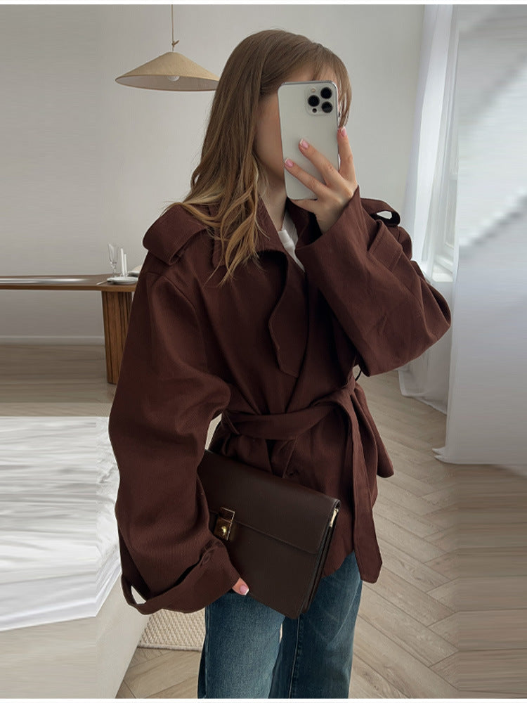 Damen Modische Trenchjacke mit tailliertem Schnitt und Gürtel Echoarchiv