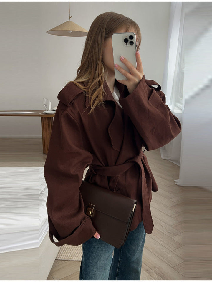 Damen Modische Trenchjacke mit tailliertem Schnitt und Gürtel Echoarchiv