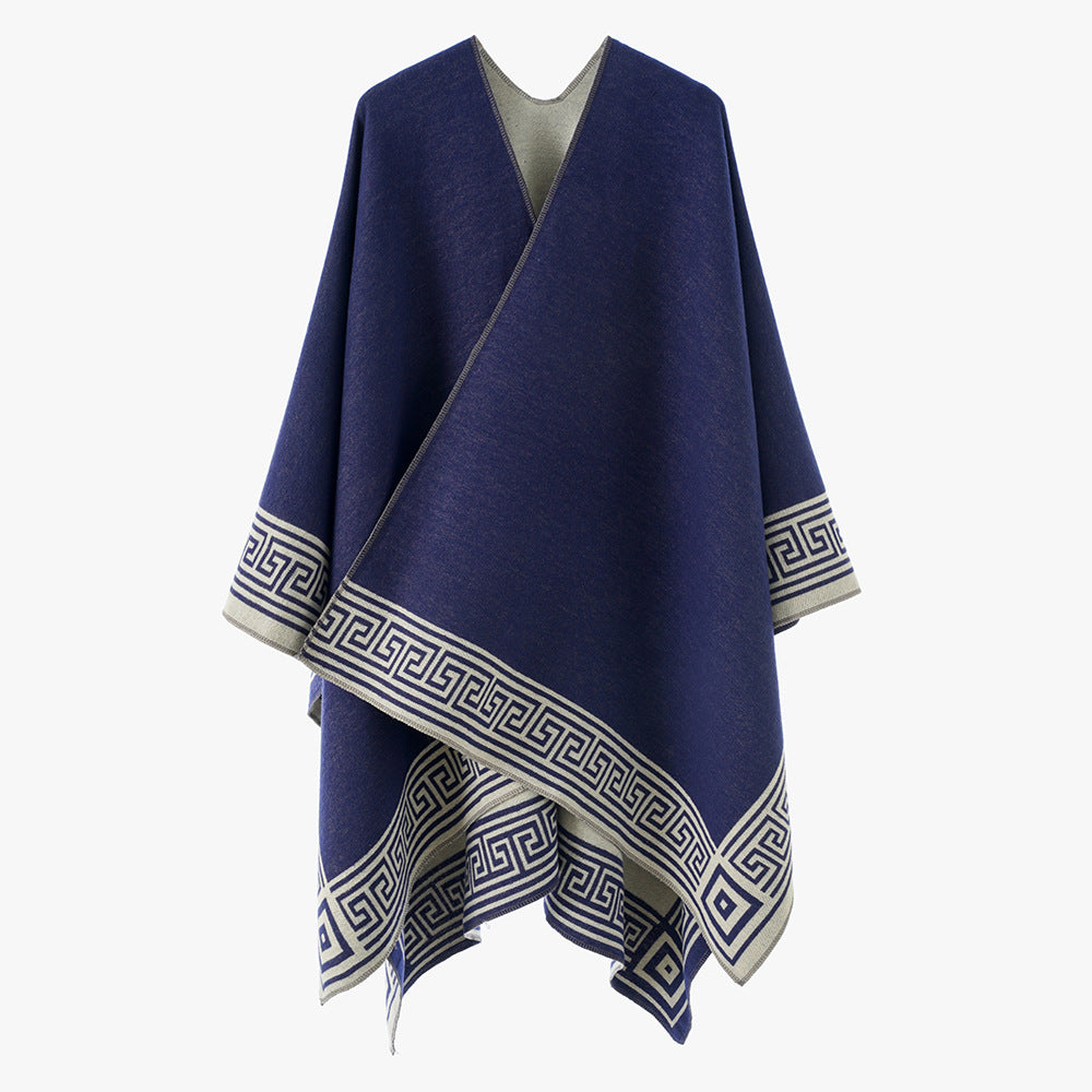 Damen Oversize-Capeponcho im Wickelstil mit Mäanderbordüre und kastiger Silhouette Echo Archiv