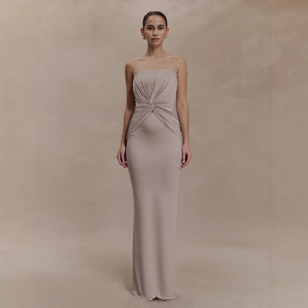 Damen Elegantes Minimalistisches Abendkleid mit Raffungen Echo Archiv