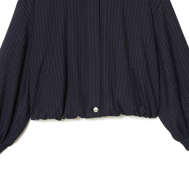 Damen Kurze Nadelstreifen-Blousonjacke mit Stehkragen, Ballonärmeln und elastischem Saum Echoarchiv