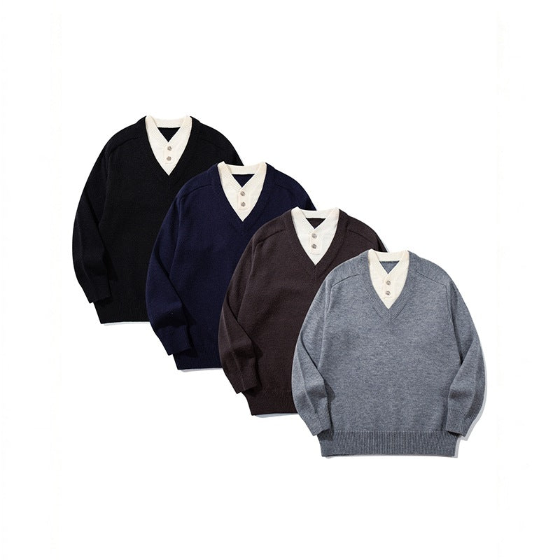 Herren Pullover mit tiefem V-Ausschnitt und eingearbeitetem Henley‑Kragen Echoarchiv