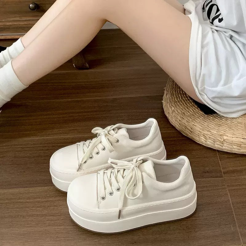 Damen Plateau-Sneaker mit modischem Design und bequemer Dämpfung Echo Archiv