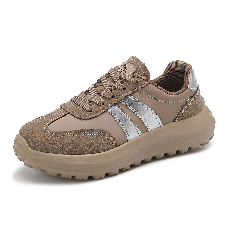 Damen nan retroorientierter City-Sneaker mit grobstolliger Laufsohle, gepolstertem Komfortfußbett und Wildlederbesatz Echo Archiv