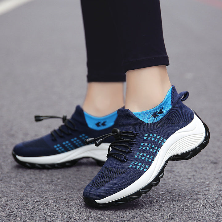 Damen gestrickte Slip-On Sneaker mit Schnellzugkordel, elastischem Schaft und stoßdämpfender Plateau-Sohle Echo Archiv