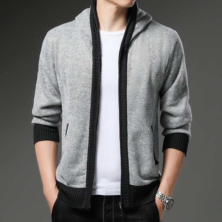 Herren Moderne Strickjacke mit Kapuze und schwarz-weißen Akzenten Echoarchiv