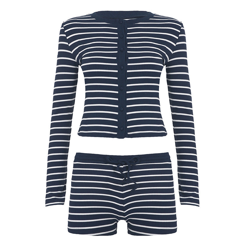 Damen nan gestreiftes Ripp-Lounge-Set mit knöpfbarem Langarm-Top und taillenhohen Shorts Echo Archiv