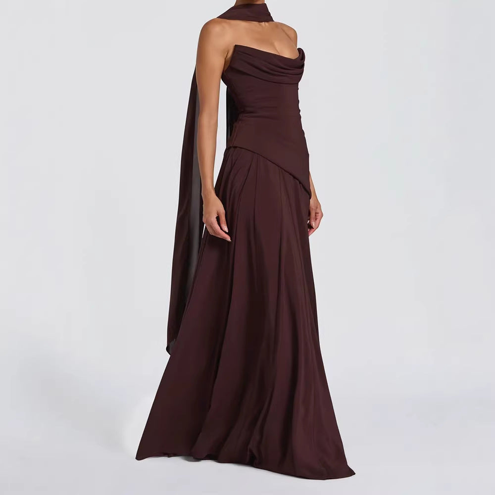 Damen elegantes maxikleid mit schulterfreiem Design und raffinierten Drapierungen Echo Archiv