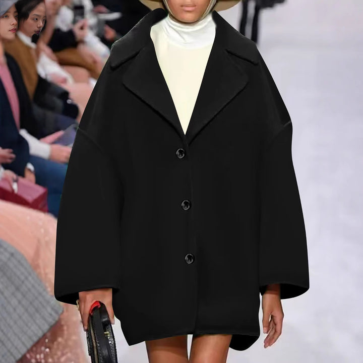 Damen Oversize-Kurzmantel mit weitem Revers und Knopfverschluss – Montévia