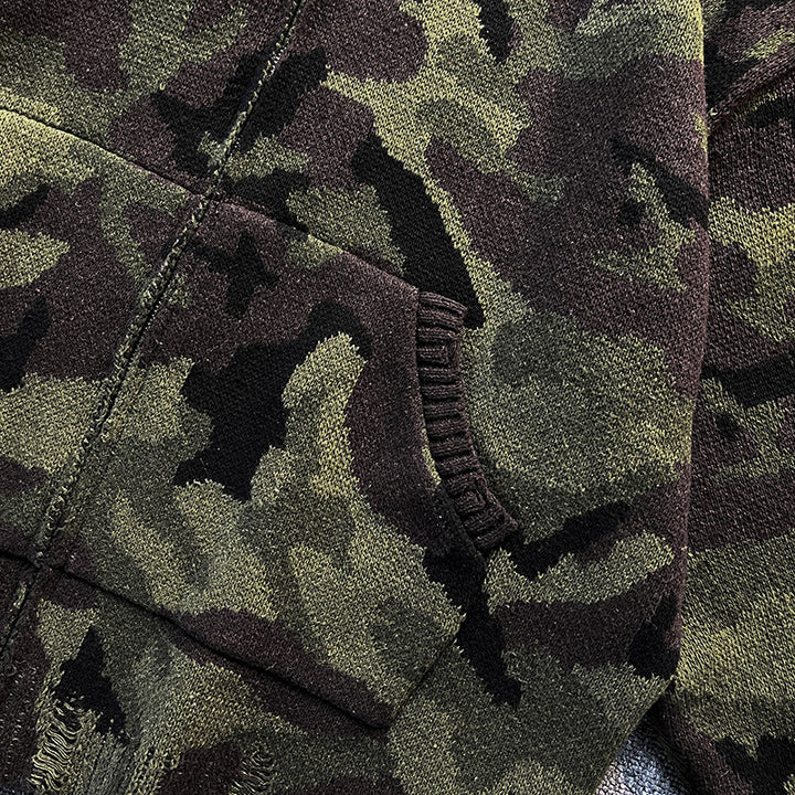 Herren Strick-Kapuzenjacke im Camouflage-Look mit Reißverschluss und used-Details Echoarchiv