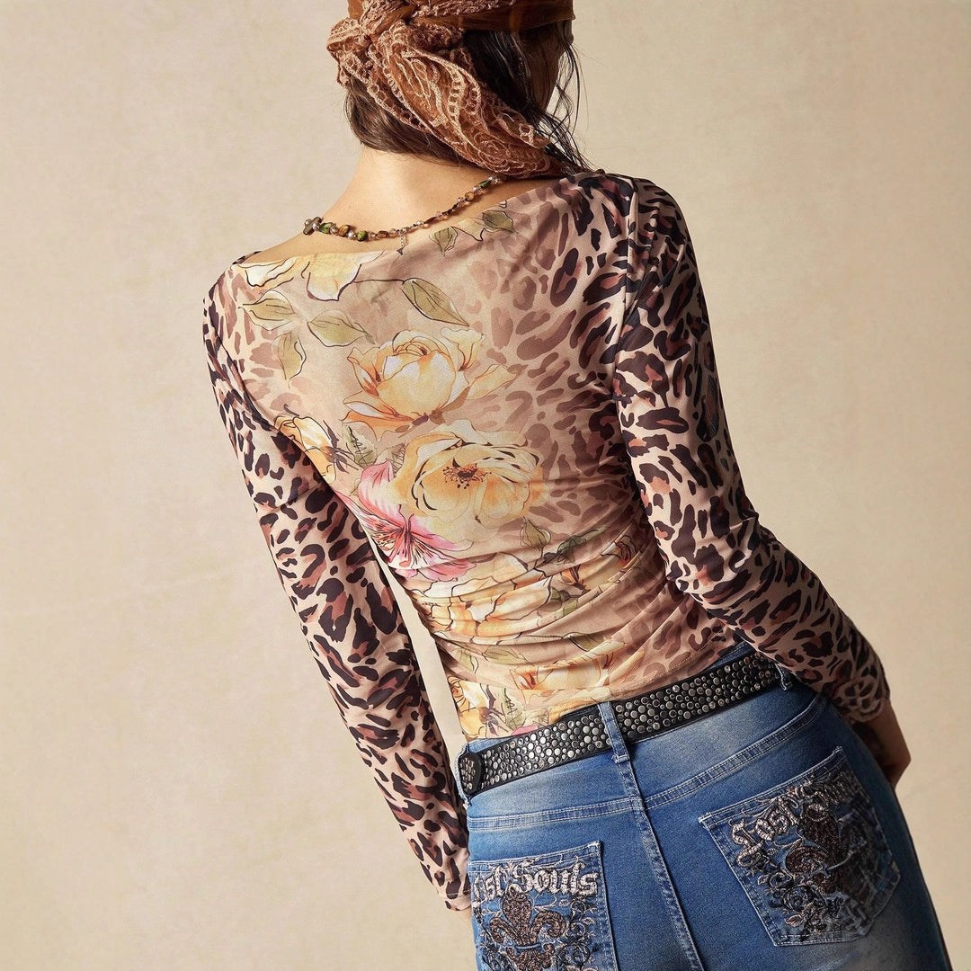 Damen nan figurbetontes Tüll-Longsleeve mit Animal- und Blumenprint, Carmen-Ausschnitt und seitlicher Raffung Echo Archiv