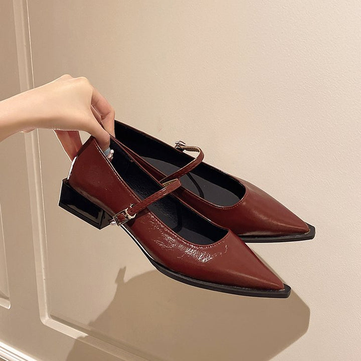 Damen Riemchenpumps im Mary‑Jane‑Stil mit spitzer Zehenkappe und geformtem Blockabsatz Echo Archiv