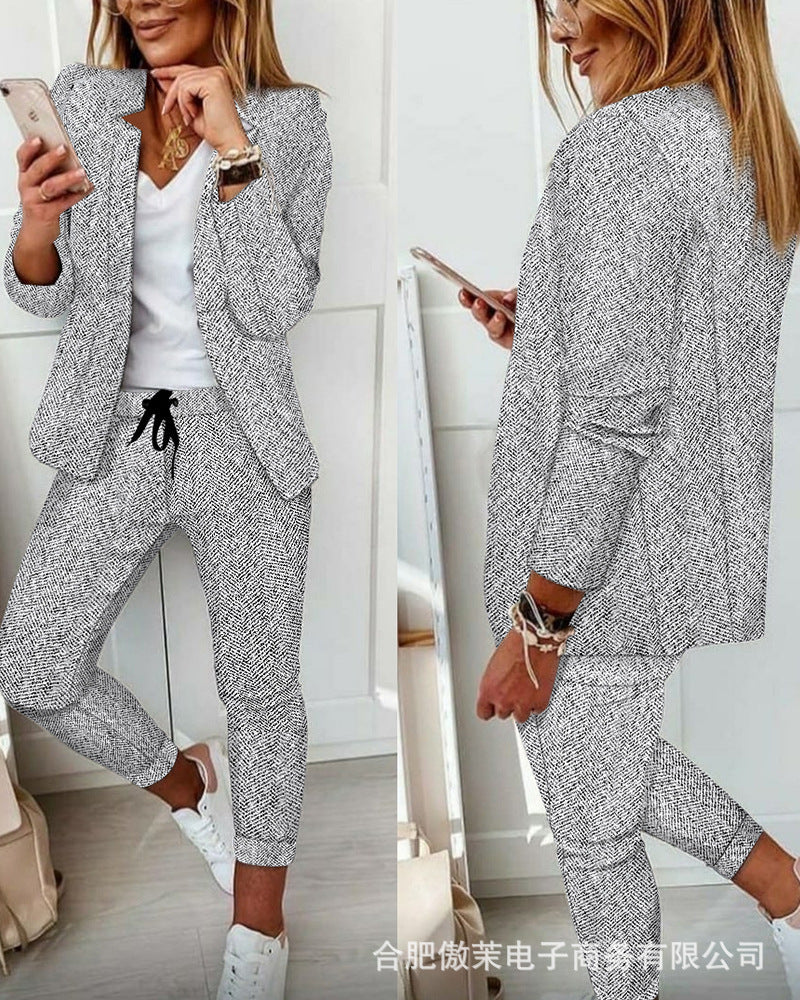 Damen Casual-Tailoring Zweiteiler mit strukturiertem Longblazer und Kordel-Jogpant – Valéne