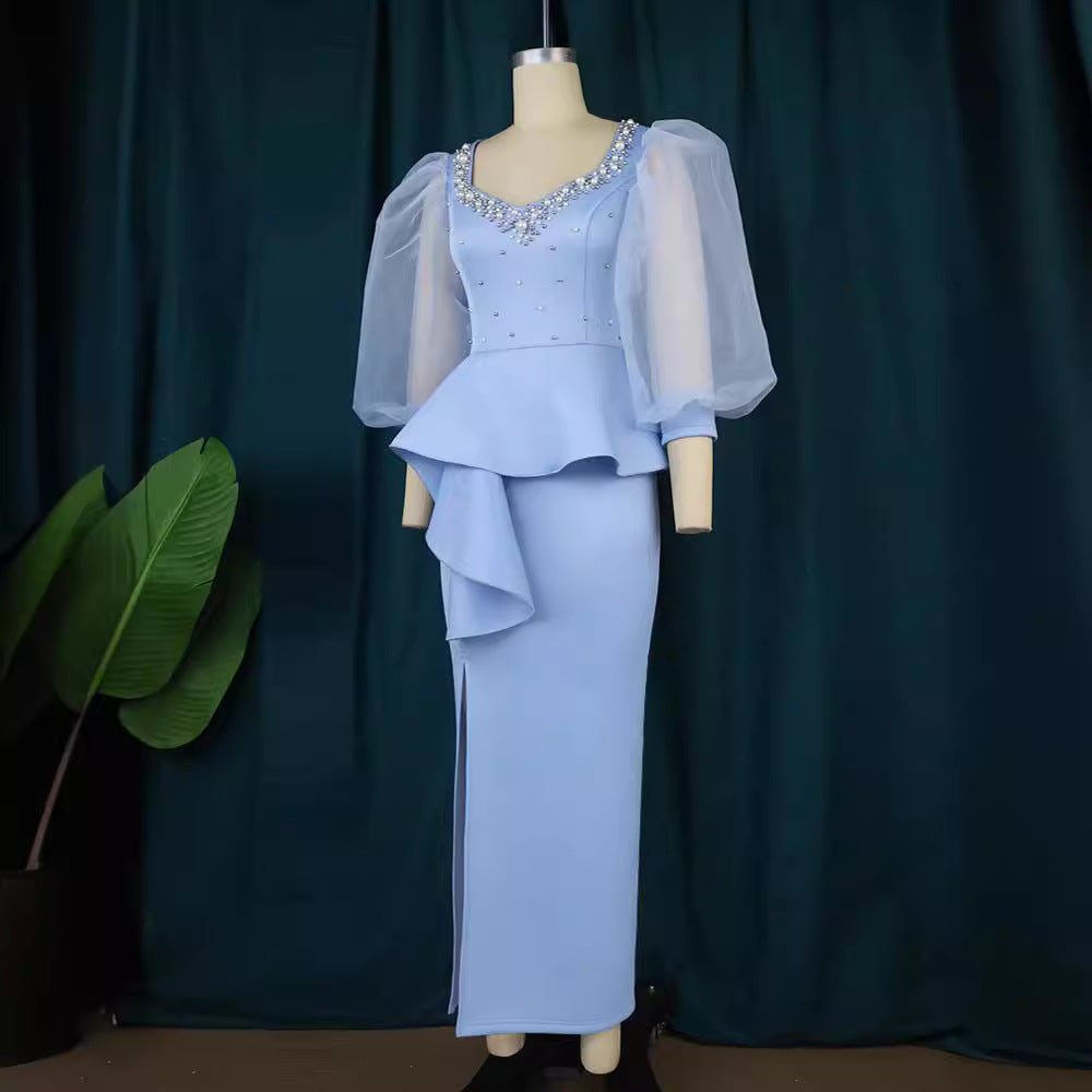 Damen Elegantes Abendkleid mit funkelnden Perlen und voluminösen Tüllärmeln Echo Archiv