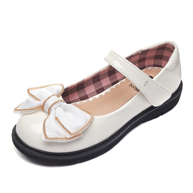 Mädchen Ballerina Schuhe mit verstellbarem Riemen und dekorativem Schleifenakzent Echo Archiv
