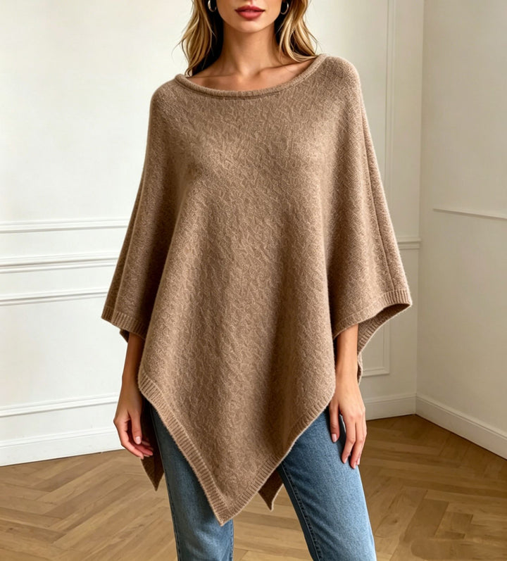 Damen Oversize Strickponcho mit weitem Rundhalsausschnitt – Célinea