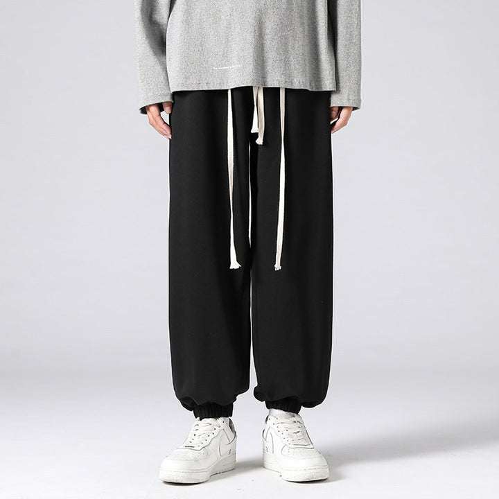 Herren Oversize-Jogginghose mit tiefer Leibhöhe, konischem Bein & extra langen Kordeln Echo Archiv