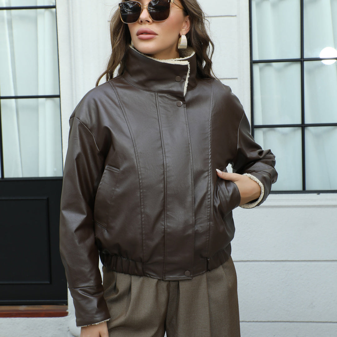 Damen Kurzgeschnittene Kunstlederjacke mit Teddykragen und Druckknöpfen Echoarchiv