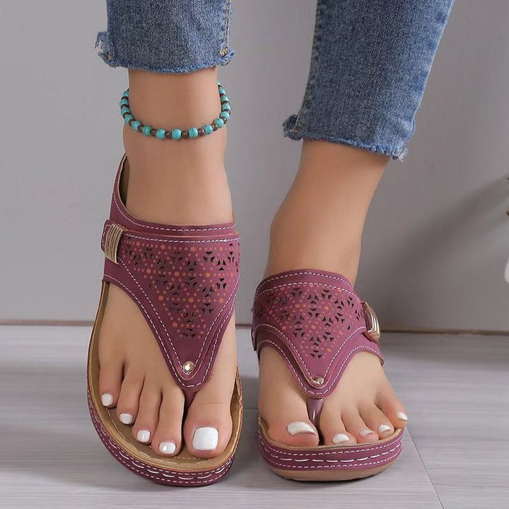 Damen Keil-Sandalen mit ergonomischer Fußbettung und verstellbarem Zehensteg – Sorelia