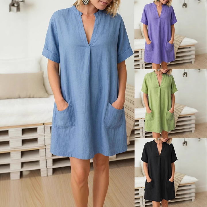 Damen Freizeitkleid mit praktischen Taschen und V-Ausschnitt Echo Archiv