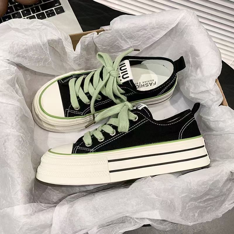 Damen Sportliche Sneakers mit robuster Sohle und atmungsaktivem Canvas von Echo Archiv