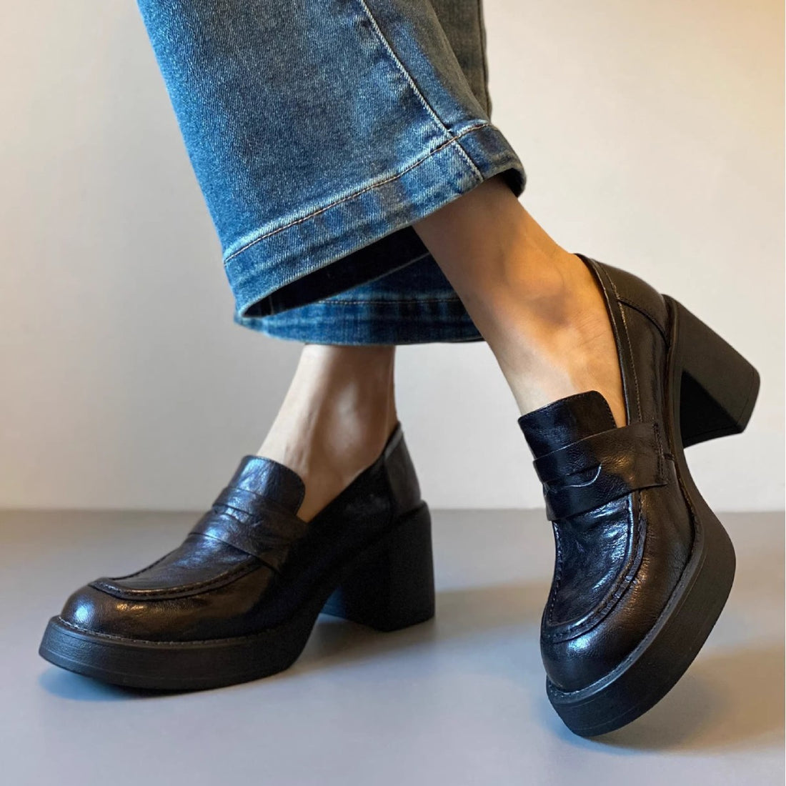 Damen Hochabsatz-Pennyloafer mit massivem Blockabsatz und profilierter Sohle Echo Archiv