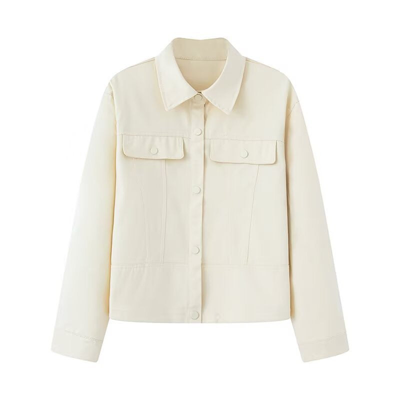 Damen leichtes Canvas Fieldjacket mit taillierten Abnähern, aufgesetzten Pattentaschen und verdeckter Druckknopfleiste – Célinea