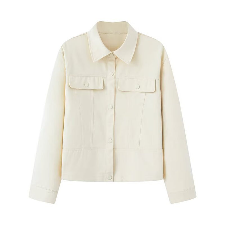 Damen leichtes Canvas Fieldjacket mit taillierten Abnähern, aufgesetzten Pattentaschen und verdeckter Druckknopfleiste – Célinea