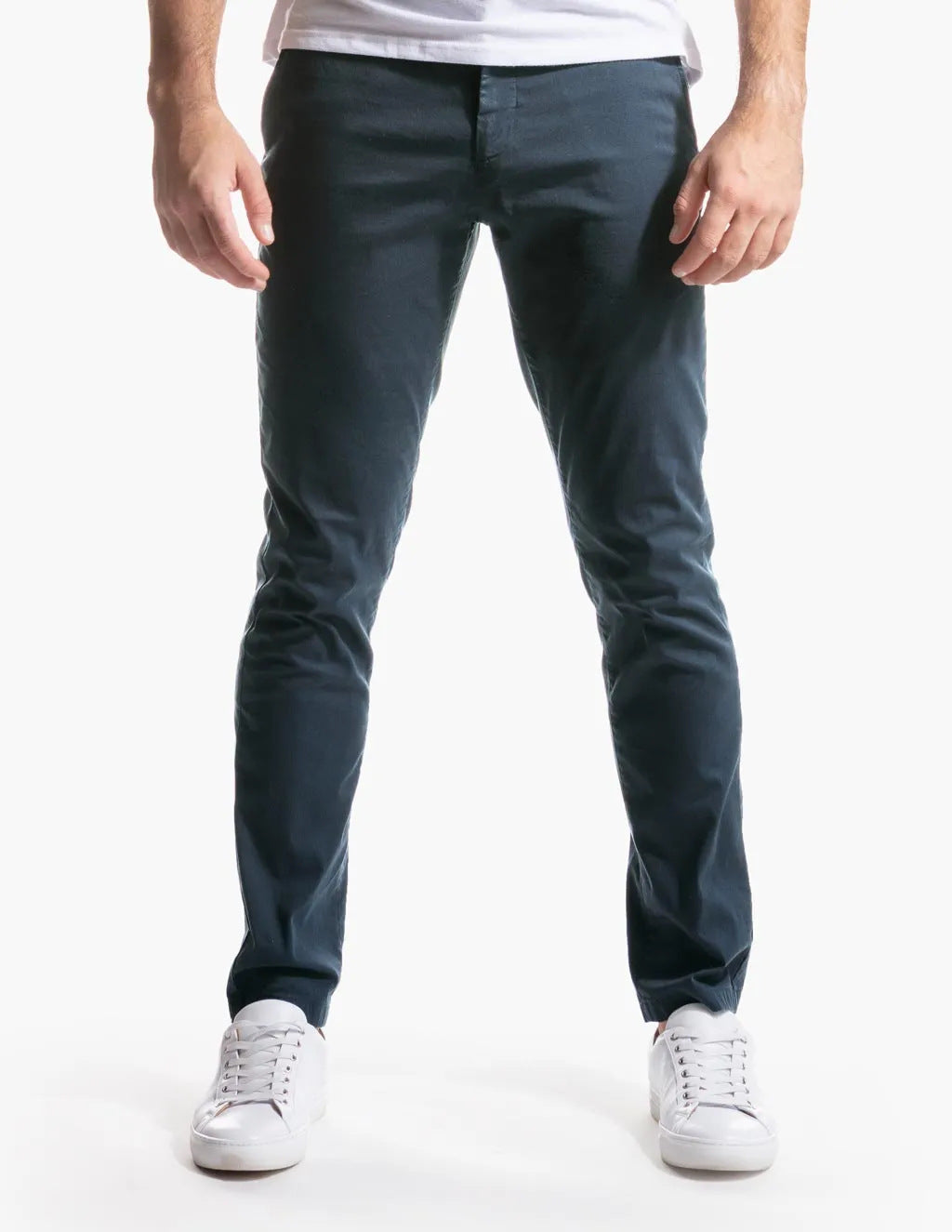 Herren Slim-Fit Chinohose aus atmungsaktivem Material Echoarchiv