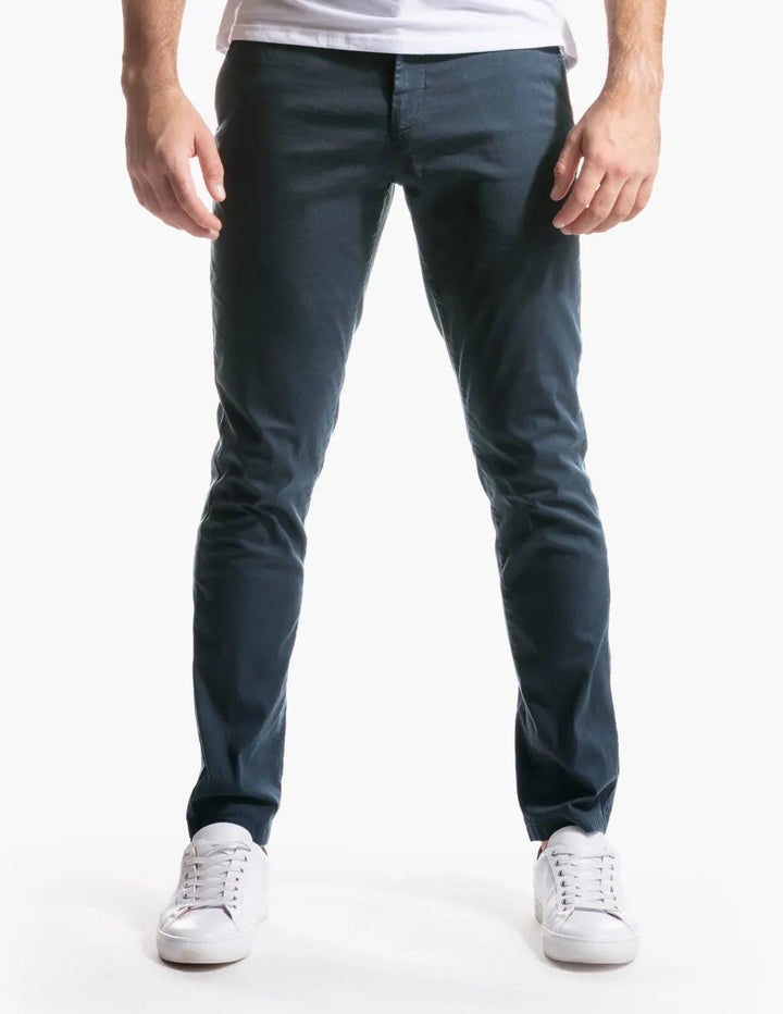 Herren Slim-Fit Chinohose aus atmungsaktivem Material Echoarchiv