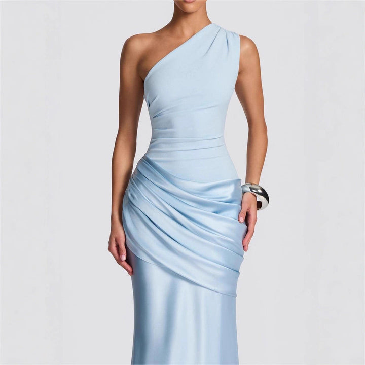 Damen Elegantes One-Shoulder Maxikleid mit raffinierten Drapierungsdetails – Valéora