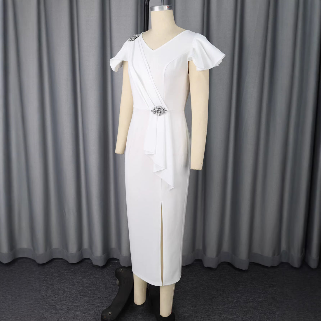 Damen Elegantes Abendkleid mit figurbetonender Silhouette – Élara