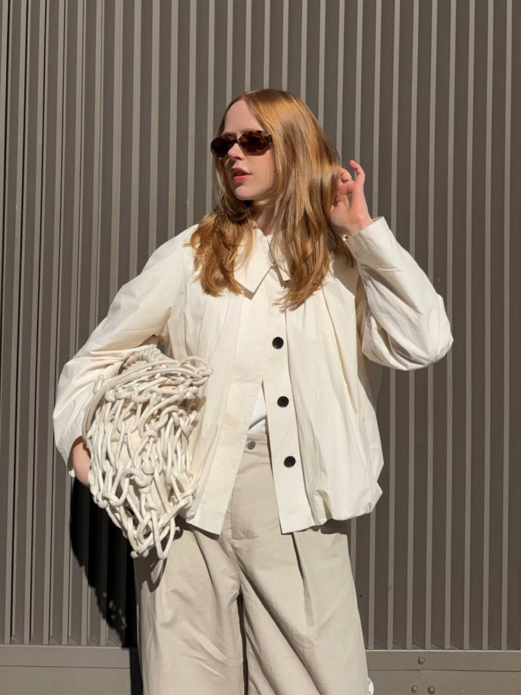 Damen Leichte Cropped‑Blusejacke mit kastiger Silhouette, übergroßem Hemdkragen und Ballonärmeln Echoarchiv