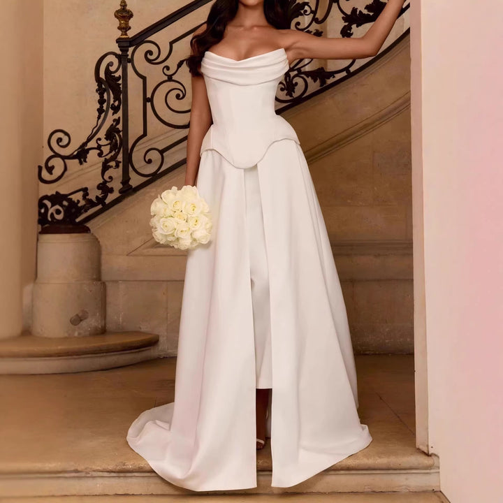 Damen Hochwertiges Brautkleid mit eleganter Drapierung und herzförmigem Ausschnitt Echo Archiv