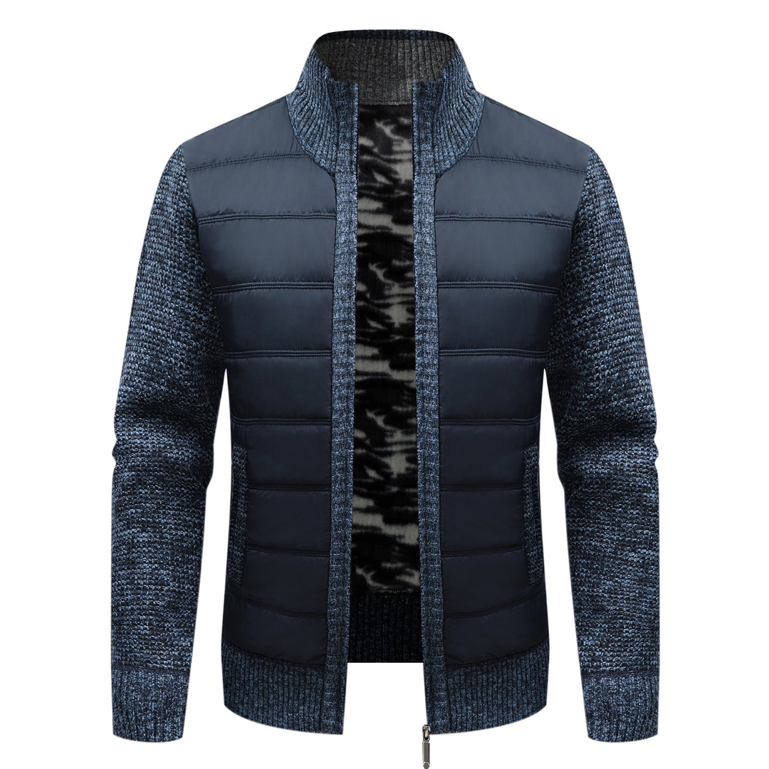 Herren Steppjacke mit hohem Kragen und eleganter Strickästhetik Echoarchiv