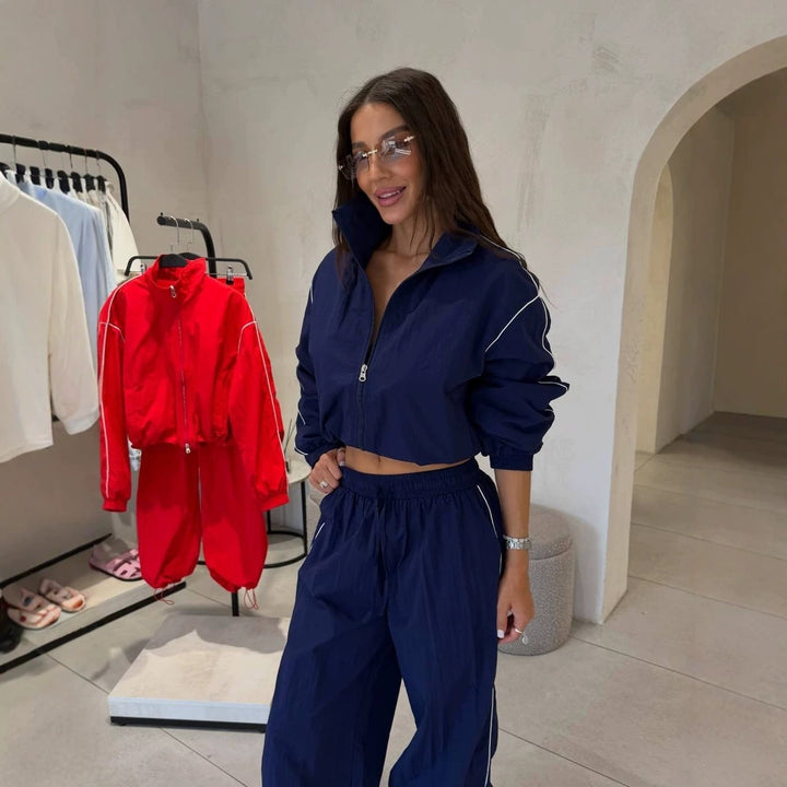 Damen Kurzgeschnittenes Windbreaker-Set mit weiter Trackhose und Kontrastpaspel Echoarchiv