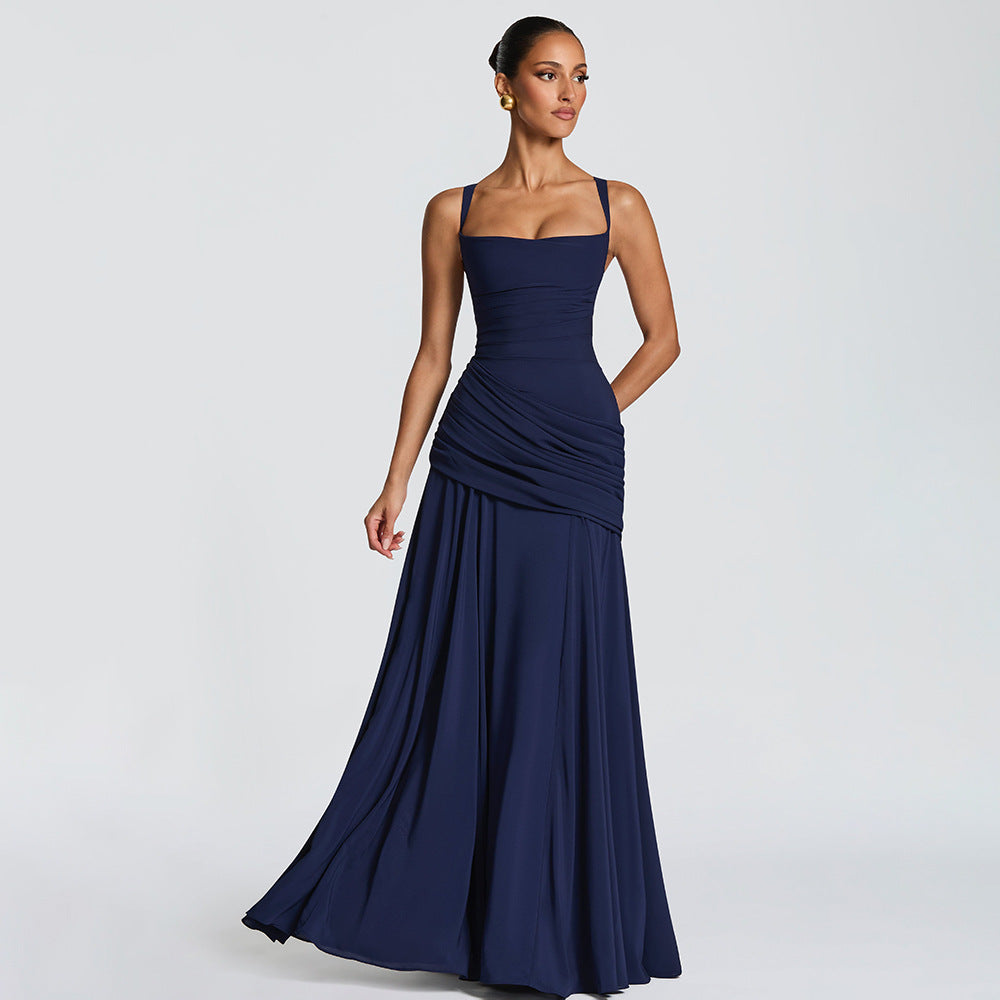 Damen Elegantes Maxikleid mit tailliertem Design und zarten Raffungselementen Echo Archiv